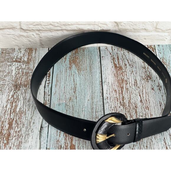 Women\'s Vintage 1980 Black and Gold Tone Accent Buckle Belt L‎